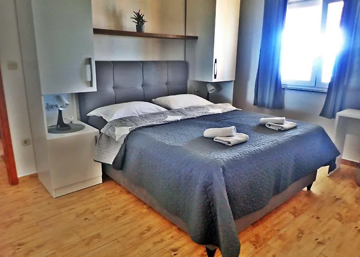 Bili Apartman Starigrad-Paklenica
